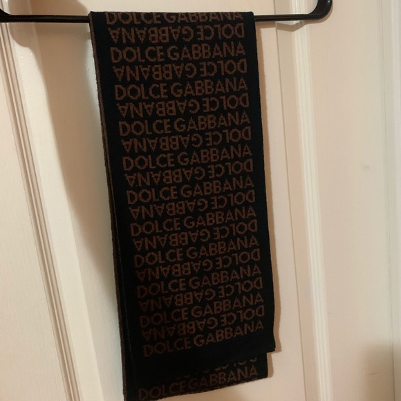 AUTHENTIC Dolce & Gabbana Scarf - Picture 3 of 3